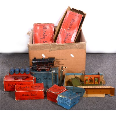 Lot 2 - Hornby O gauge model railways; including clock-work M3 Tank locomotive, boxed etc.