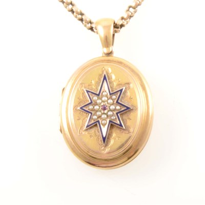 Lot 225 - A Victorian oval locket and chain