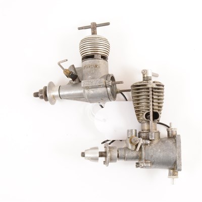 Lot 18 - 2 x FROG diesels 100 early and 150.