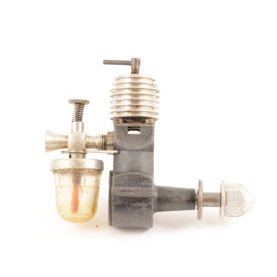 Lot 28 - MILLS .75 diesel early model.