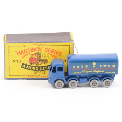 Lot 262 - Matchbox Toys; no.10 Foden sugar container, with silver plastic wheels, boxed.
