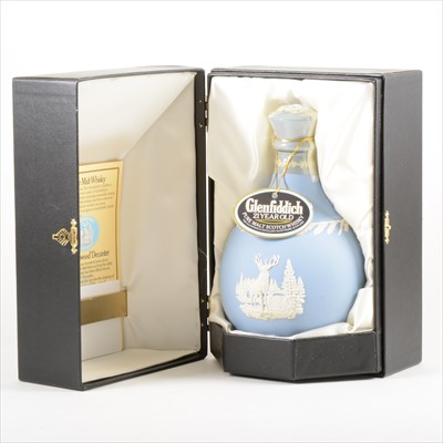 Lot 568 - GLENFIDDICH - 21 year old, in Wedgwood decanter presentation