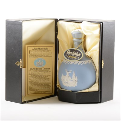 Lot 569 - GLENFIDDICH - 21 year old, in Wedgwood Jasperware decanter presentation