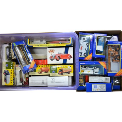 Lot 288 - Modern die-cast models and vehicles; including Corgi no.38 Powerboat Team set, two boxes.