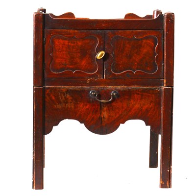 Lot 441 - A George II mahogany night table
