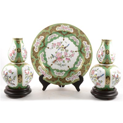 Lot 4 - Pair of Kaiser Porcelain bottle vases, Mandschu pattern, and a matching charger