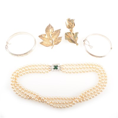 Lot 399 - Two silver bangles and costume jewellery