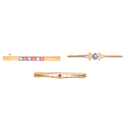 Lot 366 - Three gemset bar brooches.