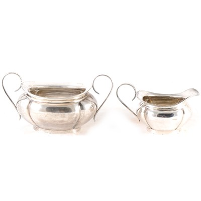 Lot 255 - A silver milk jug and sugar bowl by Joseph Gloster Ltd, Birmingham 1921