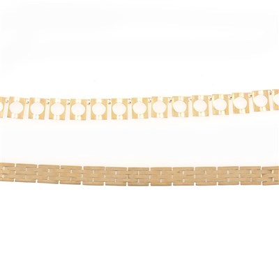 Lot 354 - A yellow metal bracelet and necklace marked 333.