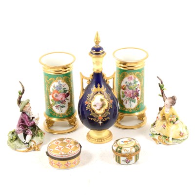 Lot 68 - A Coalport ornamental vase, ...
