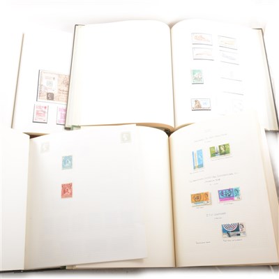 Lot 70 - A quantity of worldwide stamps in albums and loose.