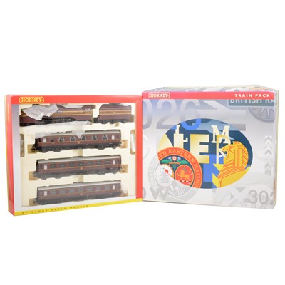 Lot 47 - Hornby OO gauge model railway train pack set 3015; no.6227 "Duchess of Devenshire"
