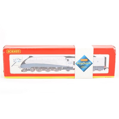 Lot 39 - Hornby model railways OO gauge locomotive; R2246 LNER "Quicksilver", boxed.
