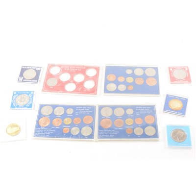 Lot 73 - A collection of commemorative Crowns, ...
