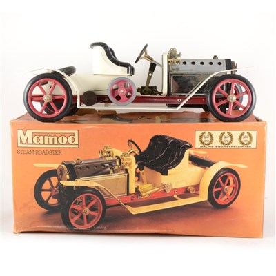 Lot 9 - Mamod live steam roaster motorcar, boxed.