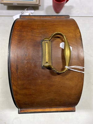 Lot 397 - A Regency mahogany bracket clock