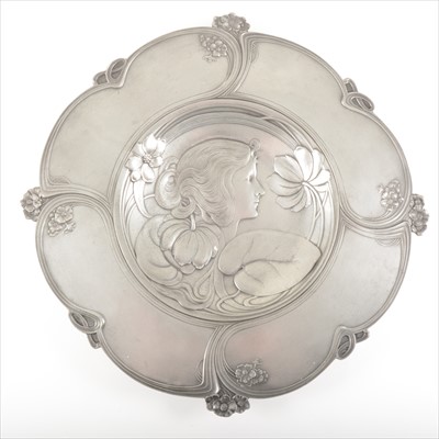 Lot 91 - An Italian Art Nouveau pewter charger, by Achille Gamba.