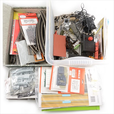 Lot 88 - OO gauge model railway accessories, parts, track, and signs, one box.