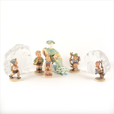 Lot 84 - A collection of decorative figures and Swedish glass paperweights
