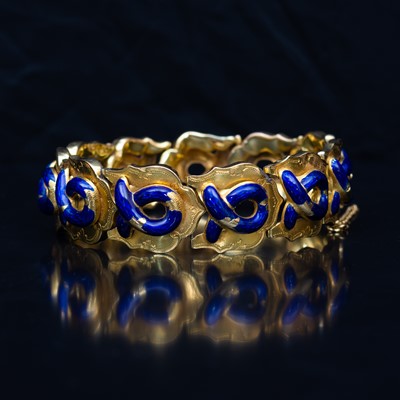 Lot 93 - A mid 19th Century yellow metal and enamel bracelet.