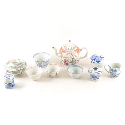 Lot 44 - A Chinese Export porcelain teapot, painted with Mandarin figure, and a collection of Oriental porcelain