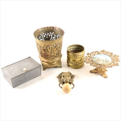 Lot 147 - A cast brass jardinière, and other metal wares