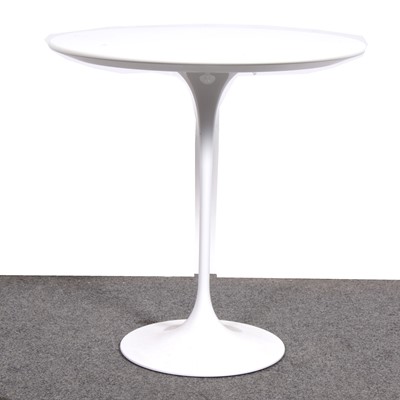 Lot 14 - A 'Tulip' occassional table, designed by Eero Sarinen, produced by Knoll