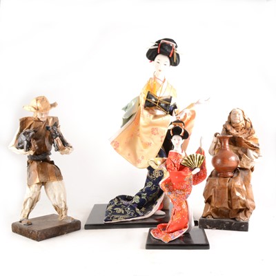 Lot 121 - A collection of mid- to late- 20th century costume dolls