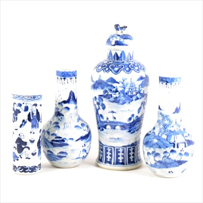 Lot 72 - A collection of Chinese blue and white porcelain