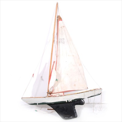 Lot 135 - A vintage wooden pond yacht