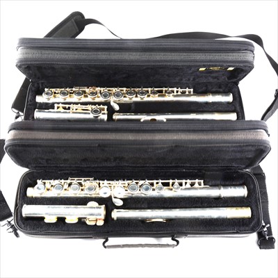 Lot 147 - Two Windcraft flutes, both cased