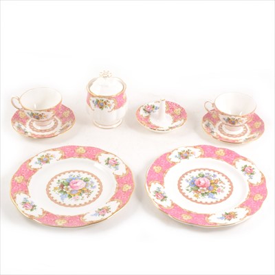 Lot 98 - An extensive Royal Albert dinner, tea, and coffee service, Lady Carlyle pattern