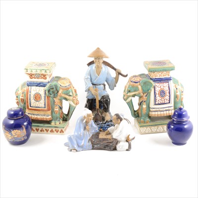 Lot 106 - A quantity of Chinese and Japanese ceramics.
