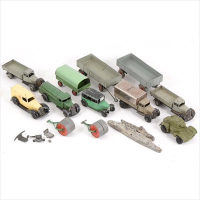 Lot 122 - Dinky Toys; eleven loose models including 25D petrol tanker, etc.