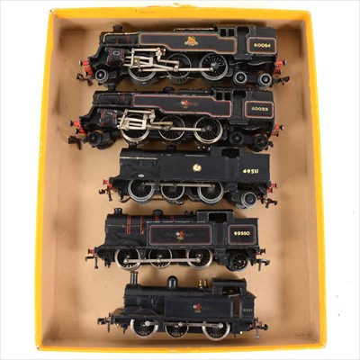 Lot 66 - Hornby Dublo OO gauge model railway locomotives; five including no.2206 0-6-6 BR 31337 etc