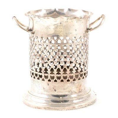 Lot 271 - An Edwardian silver siphon stand, J Sherwood & Sons, Birmingham 1903