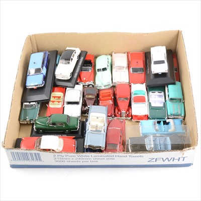 Lot 226 - 1:43 scale precision models; twenty eight including models by Franklin Mint, etc.