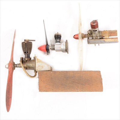 Lot 304 - Aero engine modelling; three engines to include a Thimble Drome, DC ltd and a one other, all (a/f).