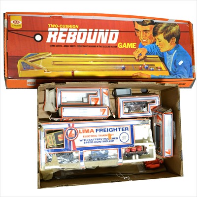 Lot 310 - Vintage toys and games; including Idea Turbo Bound game, loose plastic Cowboy parts and cart, and small quantity of OO gauge model railway items.