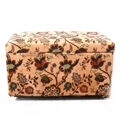 Lot 77 - An old pine blanket box