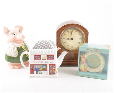 Lot 37 - Wade Piggy Bank, other novelty egg cups, other ceramics, vintage picnic case, etc