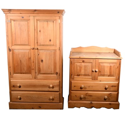 Lot 22 - Modern pine children's bedroom furniture