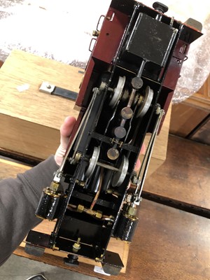 Lot 47 - Roundhouse live steam, gauge 1 / G scale, 32mm locomotive, 'Gilly' 0-4-0, maroon, in case.