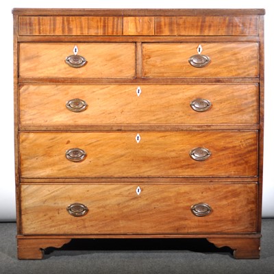 Lot 536 - A Regency mahogany chest of drawers