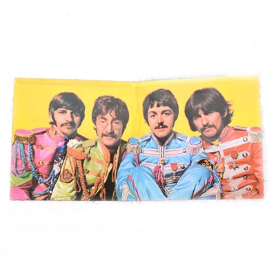 Lot 10 - The Beatles White Album and Sgt. Pepper's Loney Hearts Club Band vinyl LP records.