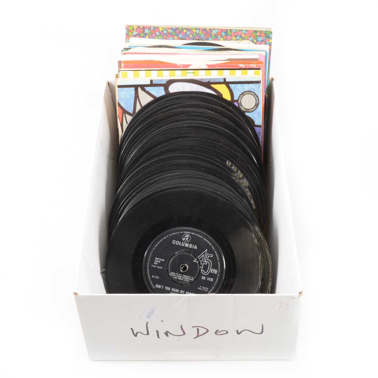 Lot 32 - Vinyl single and EP record collection; aprox 82 including, The Beatle Magical Mystery Tour etc