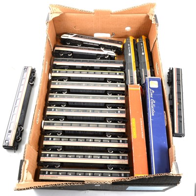 Lot 152 - OO gauge model railway collection to be split into lots for the next toy sale