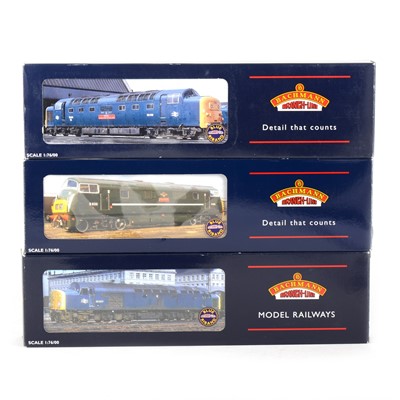 Lot 567 - Three Bachmann OO gauge model railway locomotives, 32-477, 32-058 and 32-525.