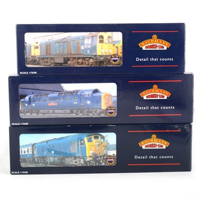 Lot 568 - Three Bachmann OO gauge model railway locomotives, 32-028, 32-525, 32-426